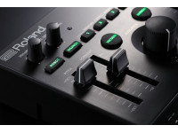 <b>Roland VT-4 VOICE TRANSFORMER PROCESSADOR DE VOZ</b> <b>Roland VT-4 VOICE TRANSFORMER PROCESSADOR DE VOZ</b>